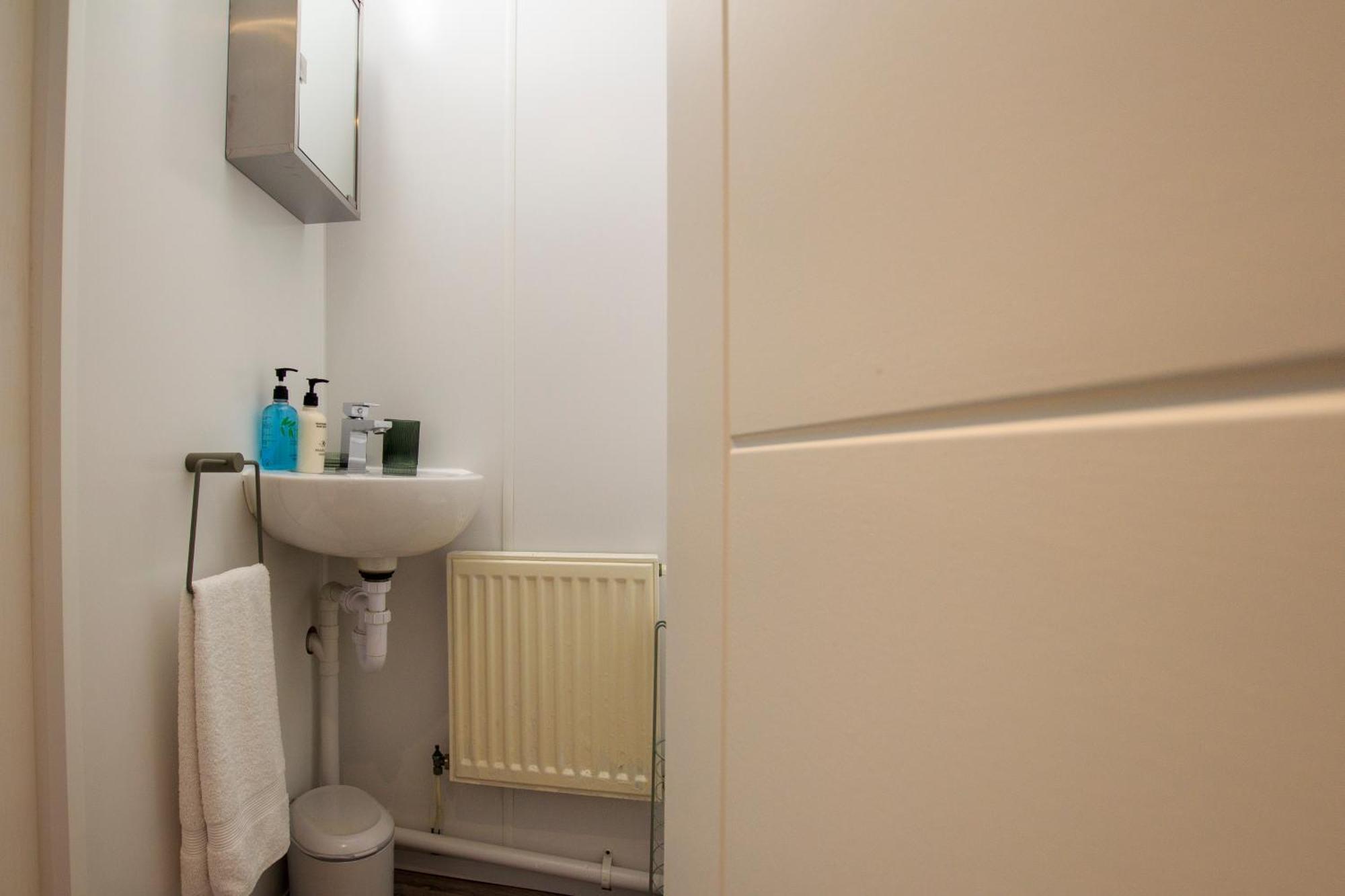 Moray Court Chester City Centre Studio Apartment By Rework Accommodation Extérieur photo